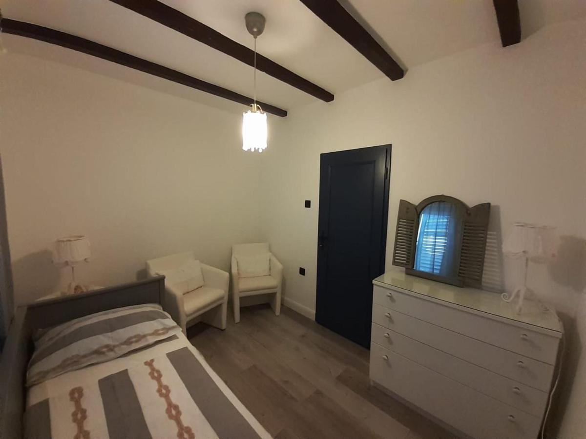 Apartments Dile Sukošan Εξωτερικό φωτογραφία