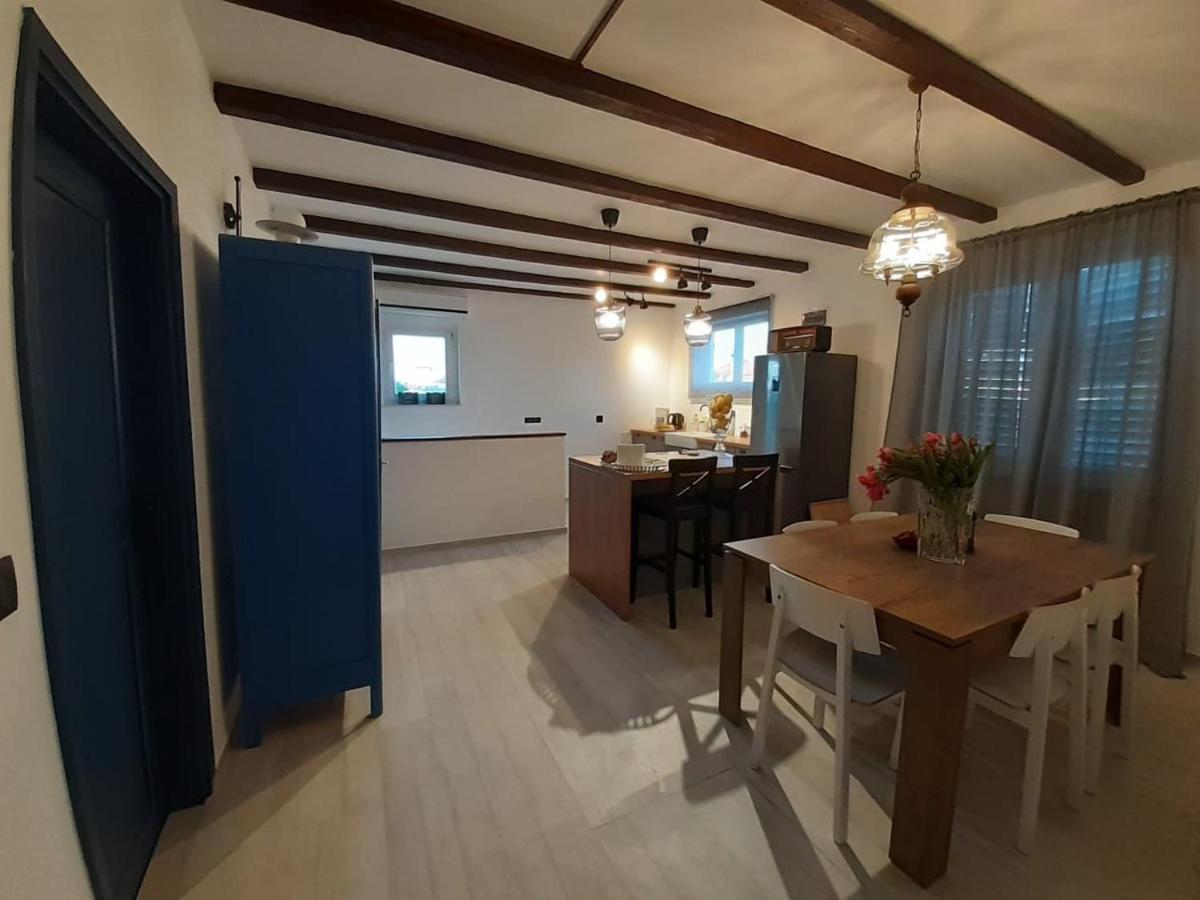 Apartments Dile Sukošan Εξωτερικό φωτογραφία